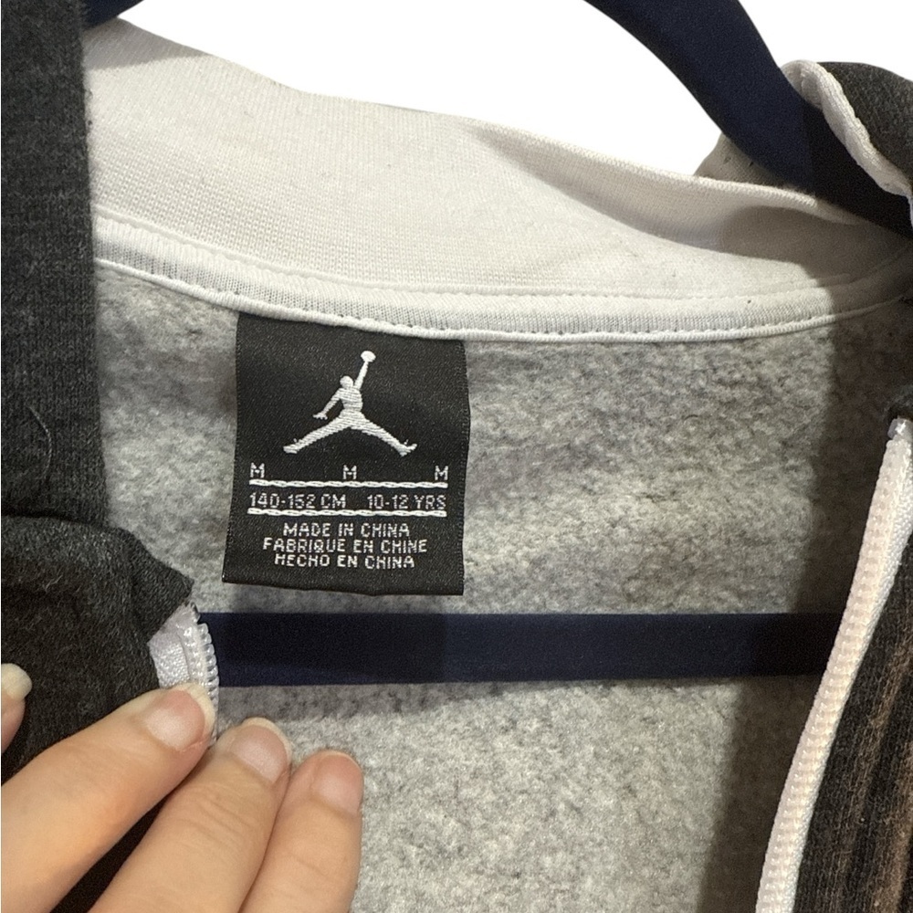 6/20 Jordan Kids Full-Zip Hoodie (Youth M 10–12, 140–152 cm) - Picture 3 of 5